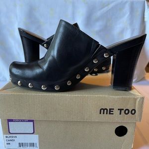 Me Too black mules